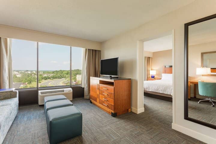 Room 19 of 39