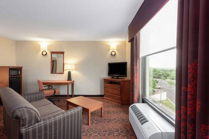 Room 16 of 29
