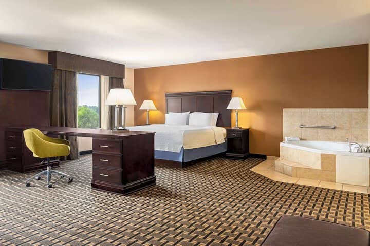 Room 12 of 39