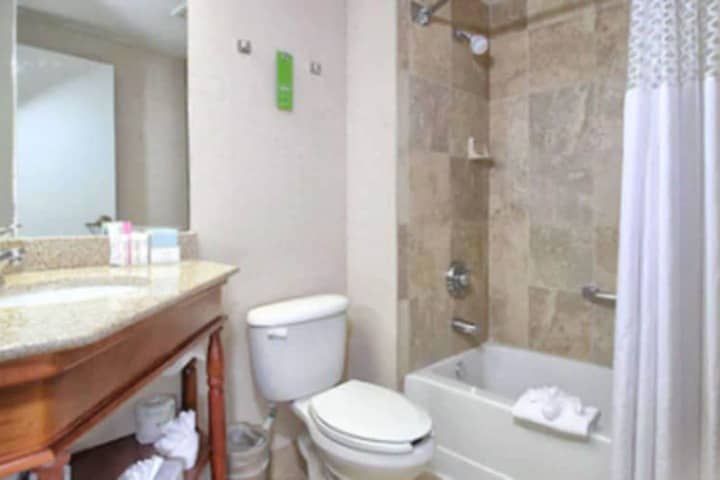 Room 30 of 48