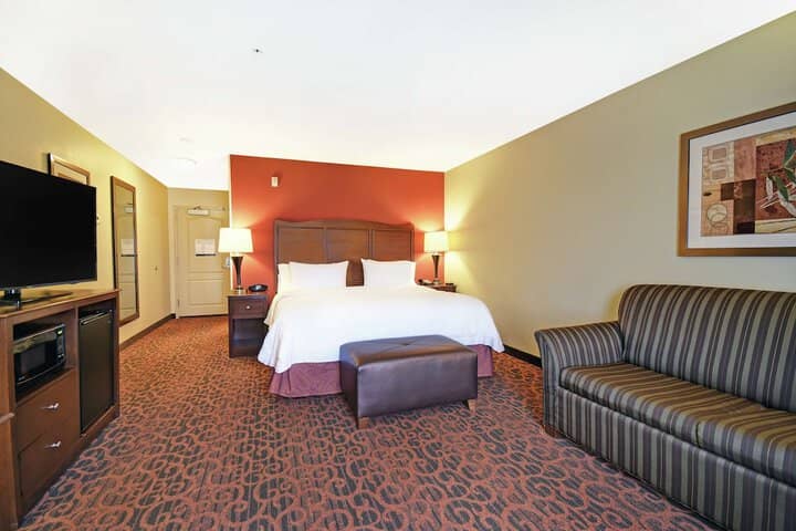 Room 15 of 48