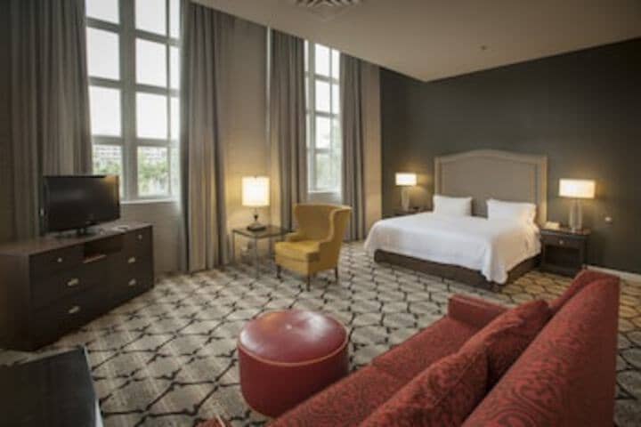 Room 34 of 291