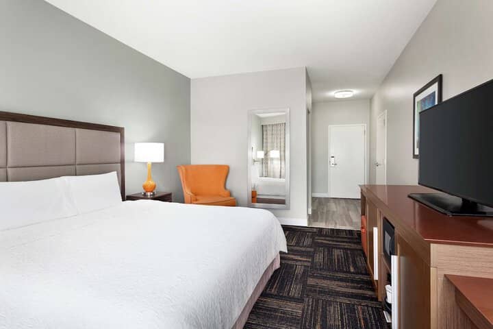 Room 10 of 36