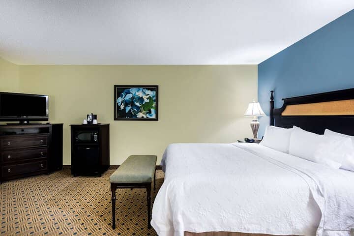 Room 15 of 33