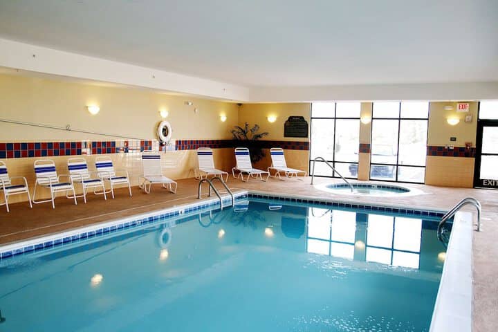 Pool 10 of 19