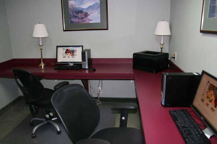 Business Center 64 of 69