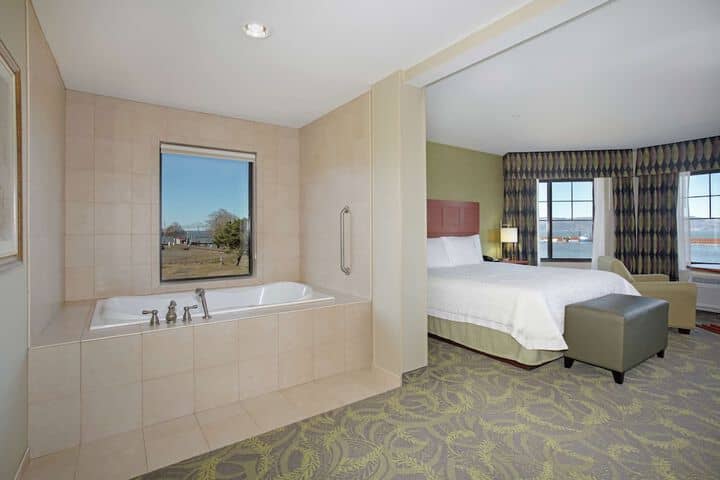 Room 61 of 80