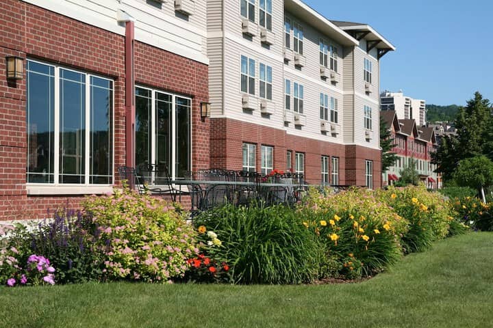 Hotel Exterior 54 of 62