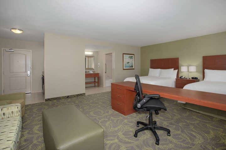 Room 62 of 80
