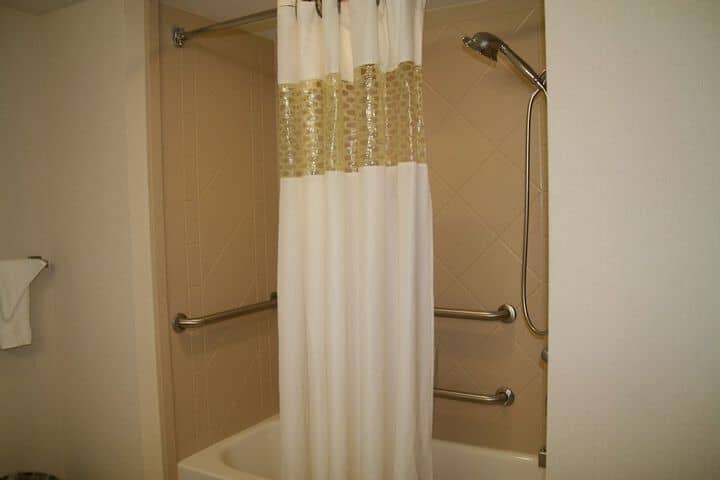Room 35 of 52
