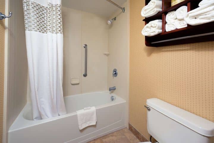 Room 30 of 49