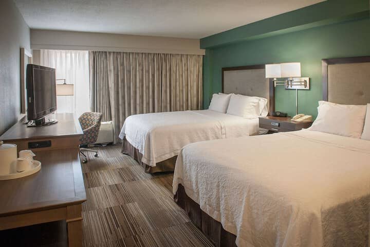 Room 33 of 291
