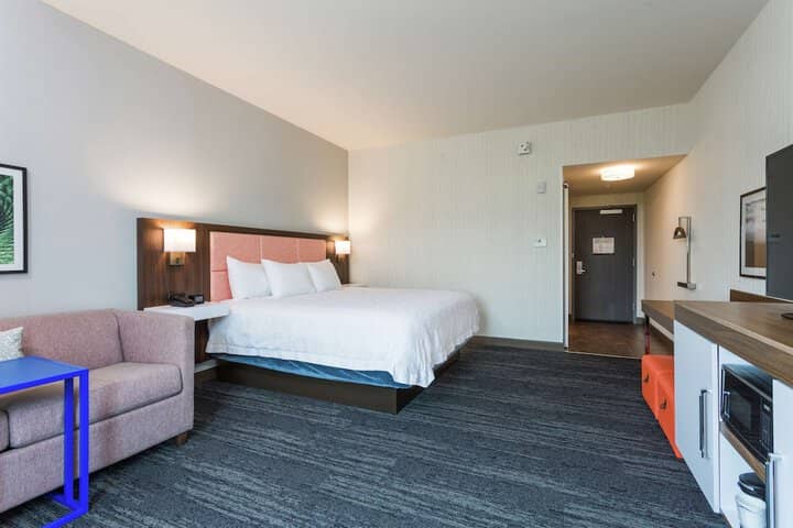 Room 14 of 33