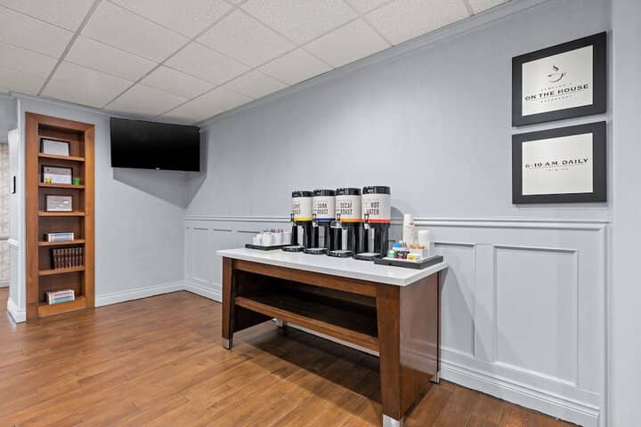 Breakfast area
