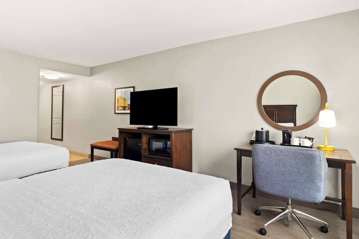 Room 12 of 26