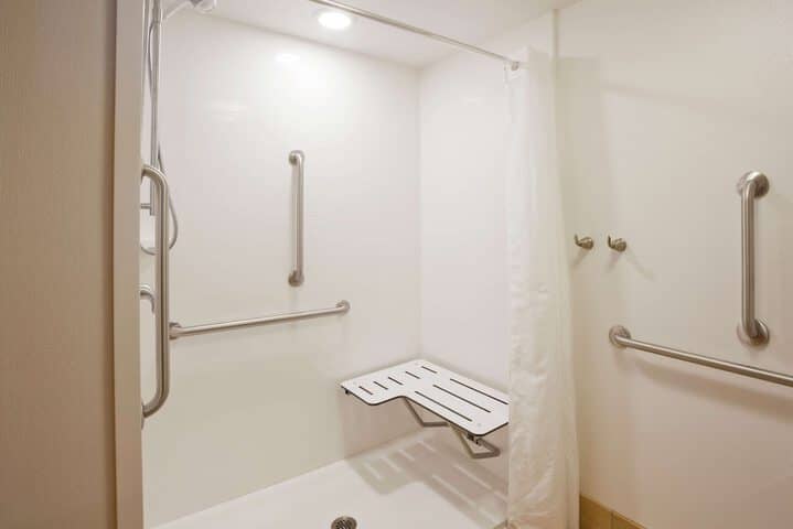Room 43 of 62