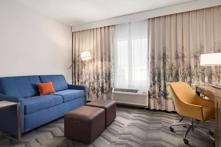 Room 15 of 37