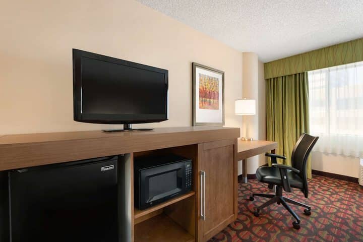 Room 17 of 39