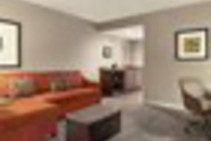 Room 86 of 291