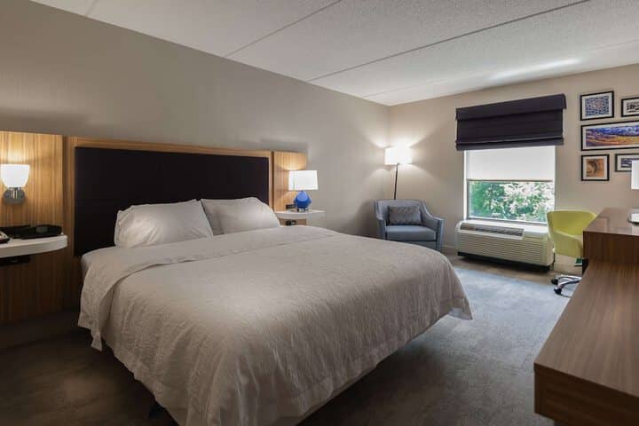 Room 15 of 52