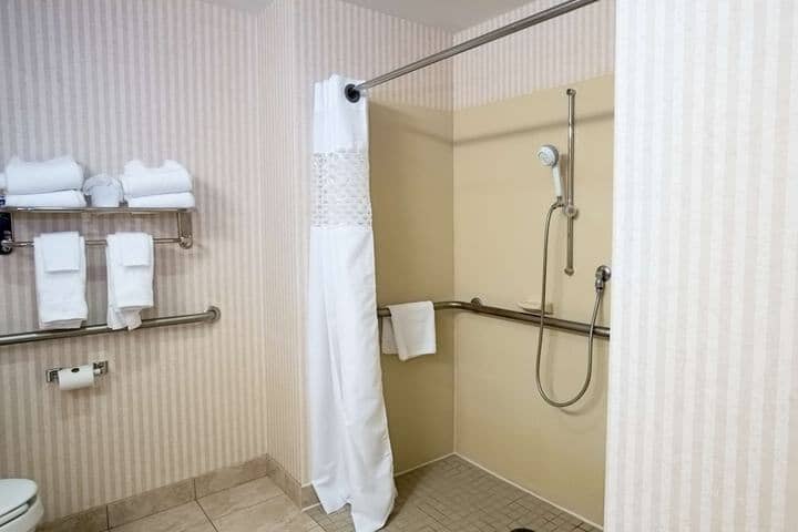 Room 26 of 46