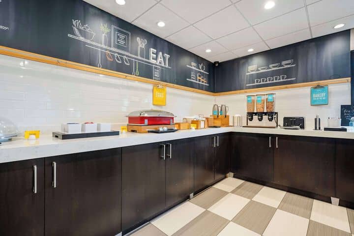 Breakfast area