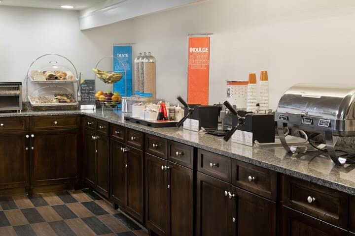 Breakfast/Coffee Service 38 of 45
