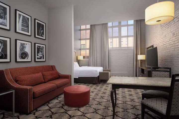 Room 159 of 291