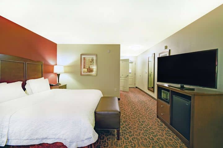 Room 13 of 48