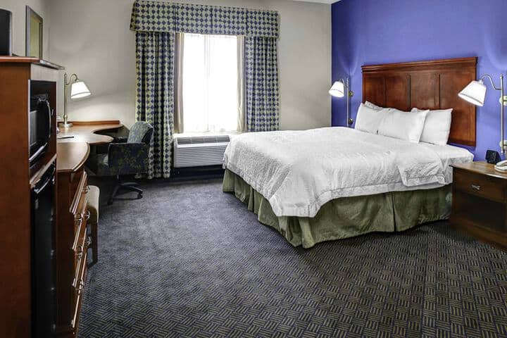 Room 8 of 27