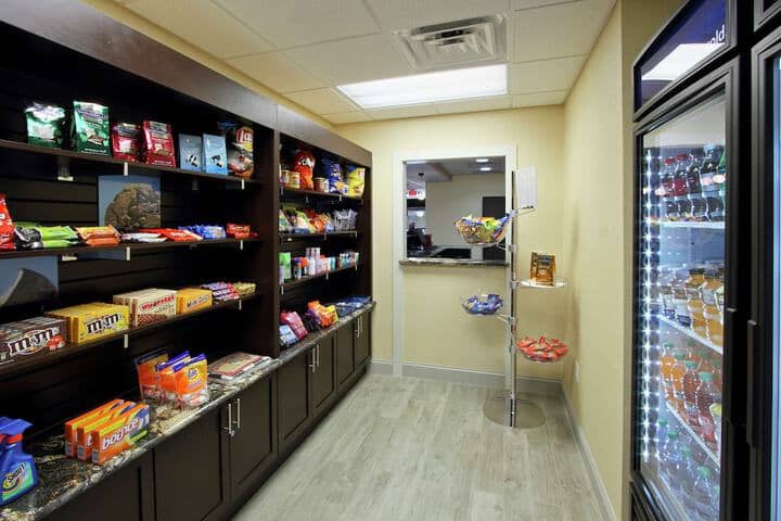 Snack bar