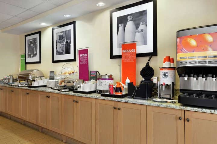 Breakfast area
