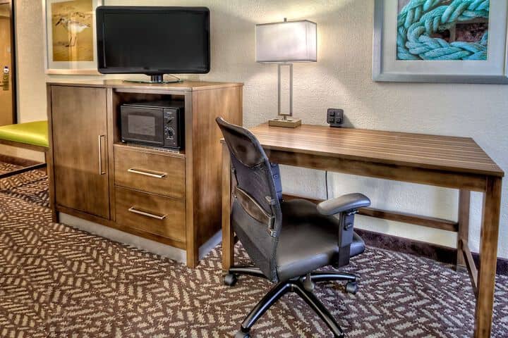 Room 14 of 27