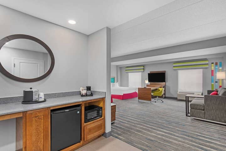 Room 10 of 31