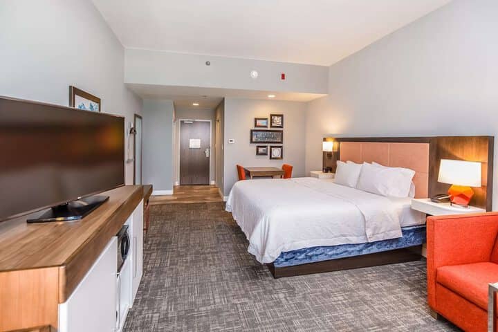Room 32 of 110