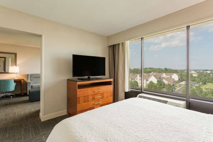 Room 6 of 39