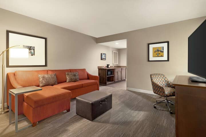 Room 87 of 291