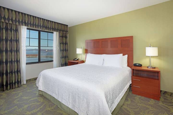 Room 14 of 80