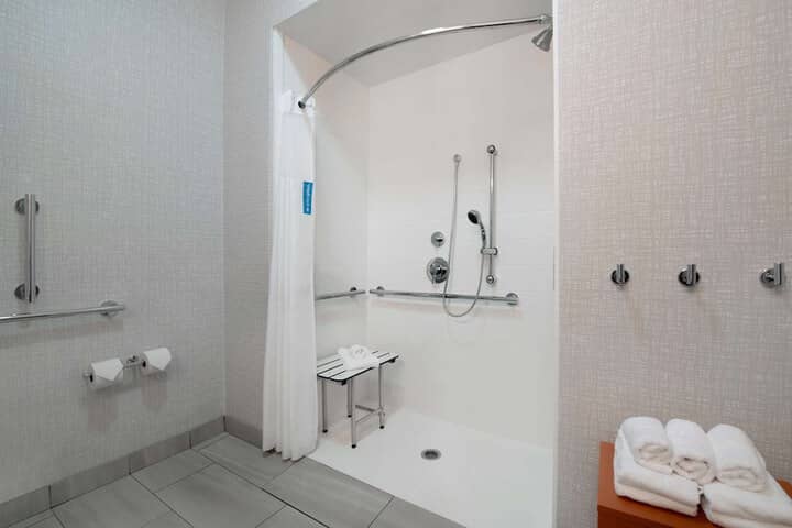 Bathroom shower