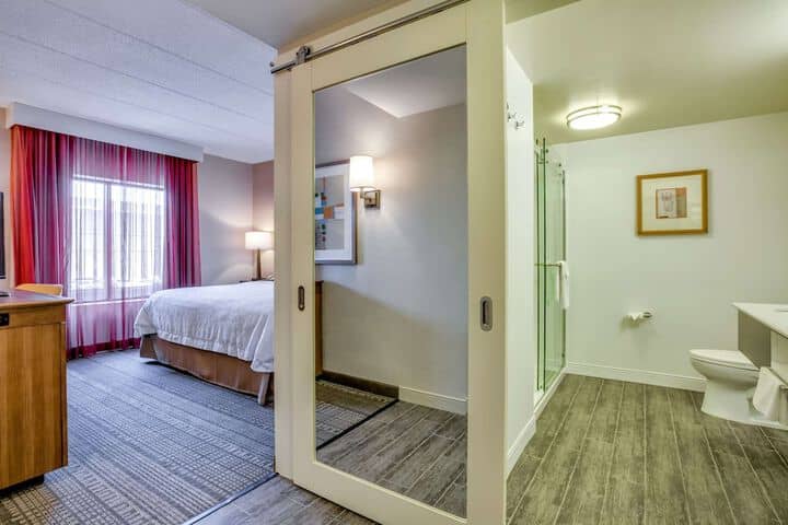 Room 28 of 55