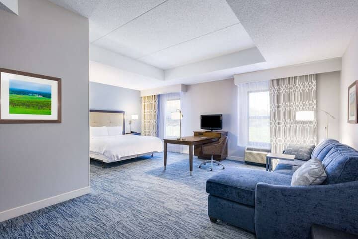 Room 12 of 50
