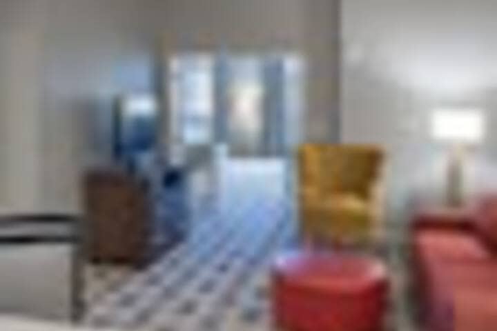 Room 164 of 291