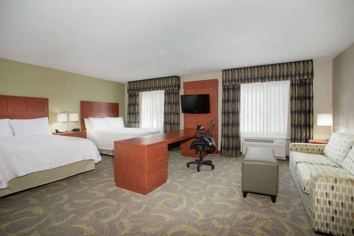 Room 19 of 80
