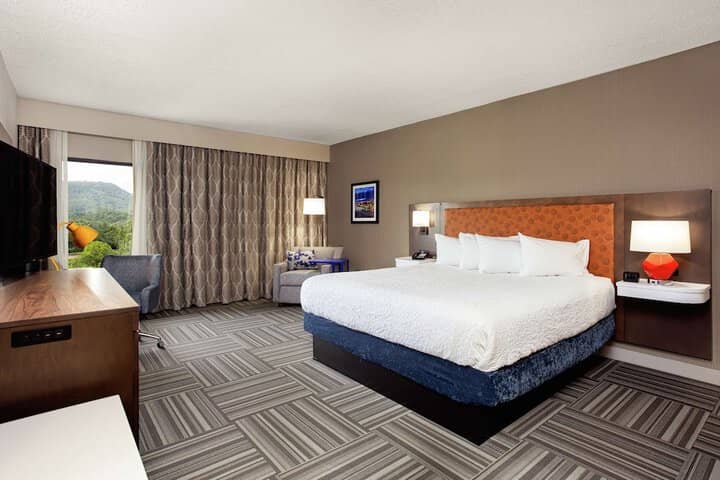 Room 12 of 30
