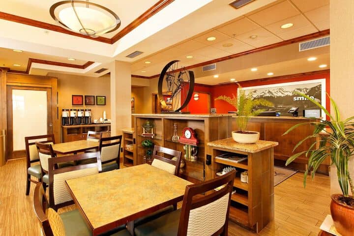 Breakfast area