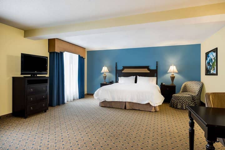 Room 16 of 33