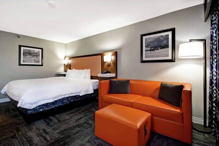 Room 10 of 45