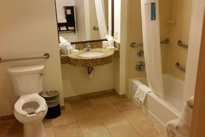 Room 16 of 25