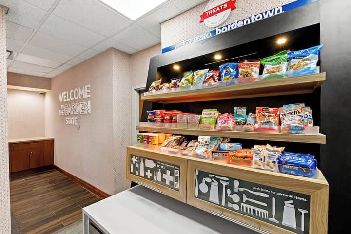 Snack bar