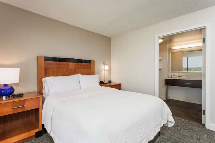 Room 14 of 39